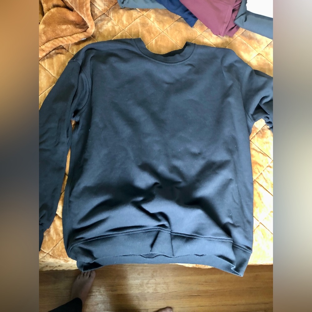 Oversized crewneck sweatshirt